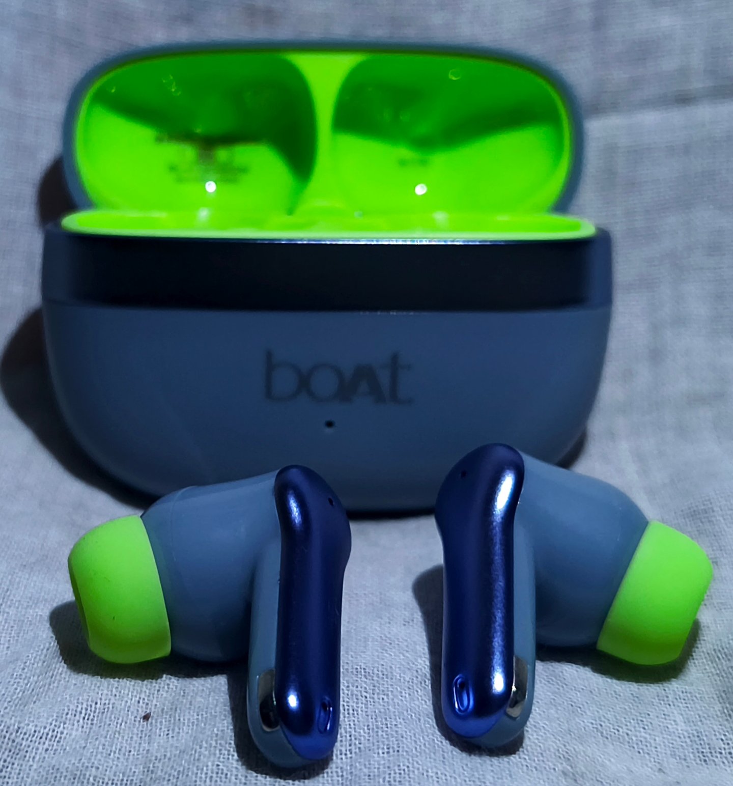 boAt Airdopes Prime Wireless Earbuds by S2H – Nirvana Series with 48dB Hybrid ANC, Spatial Audio & Up to 50 Hours Playtime (Sporty Blue/Green) (Refurbished)