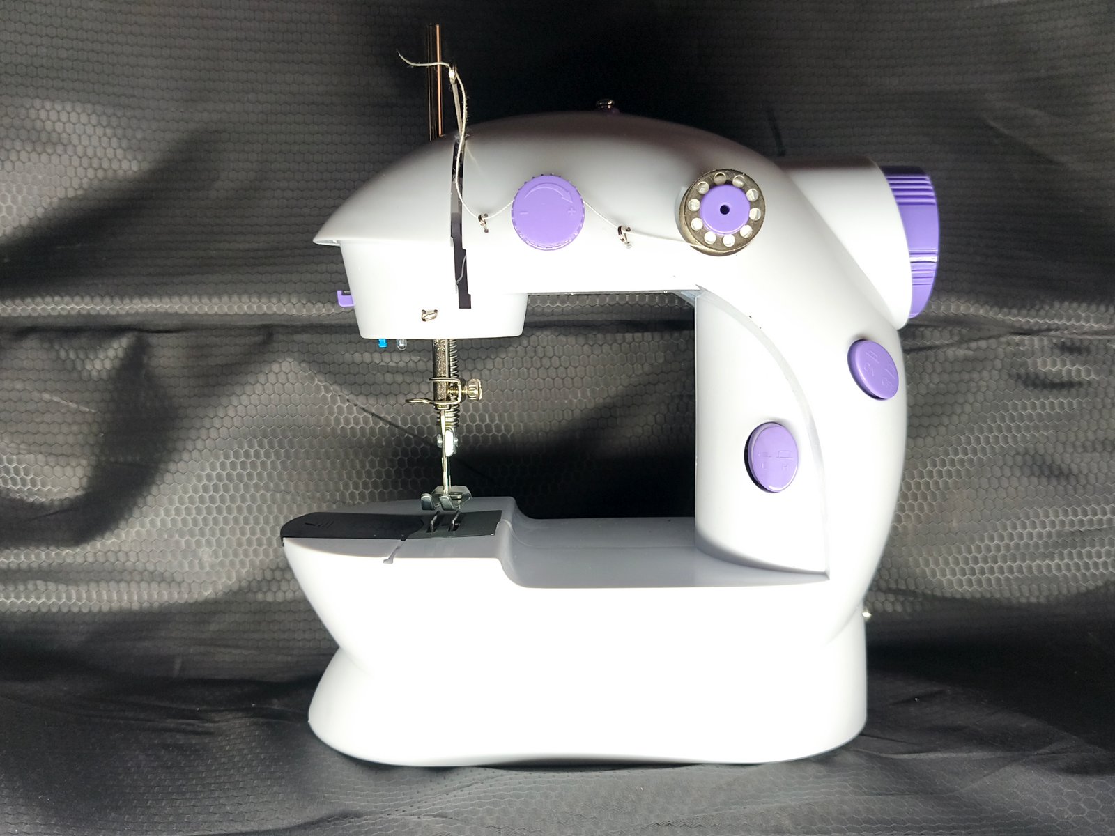Onshoppy Compact Household Sewing Machine with LED Light, Pedal & Accessories Kit Electric Sewing Machine 2 built-in stitches 150 SPM White